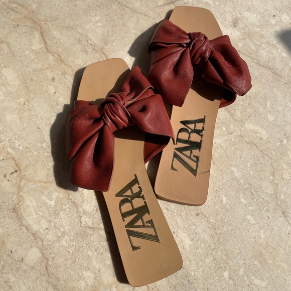 Zara Shoes - Sold ❌ ZARA BOW FLATS
